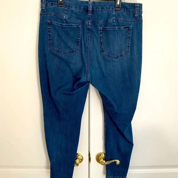 Melissa McCarthy Jeans - Size 18W - Picture 2 of 5